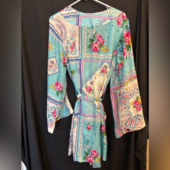 Plum Pretty Sugar Blue and Pink 100% Silk Short Robe Women’s XL - Picture 5 of 12